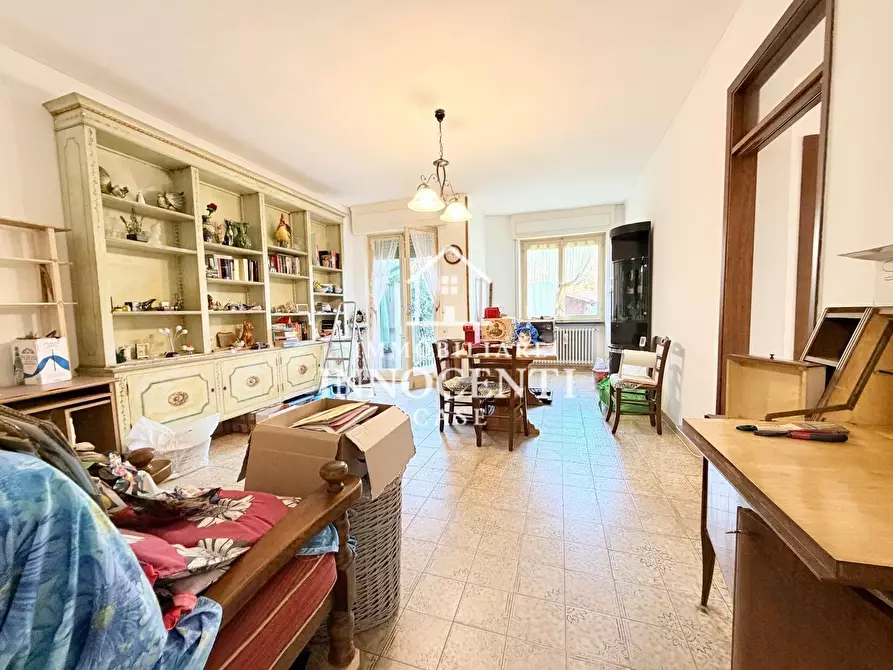 Immagine 1 di Appartamento in vendita  a Massa