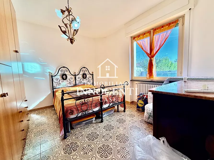 Immagine 13 di Appartamento in vendita  a Massa