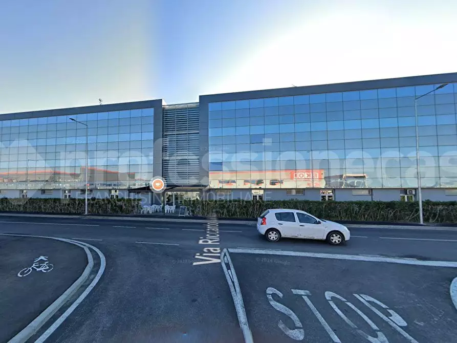 Immagine 8 di Ufficio in affitto  a Pisa