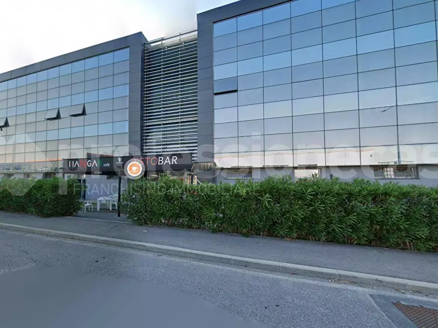 Immagine 11 di Ufficio in affitto  a Pisa