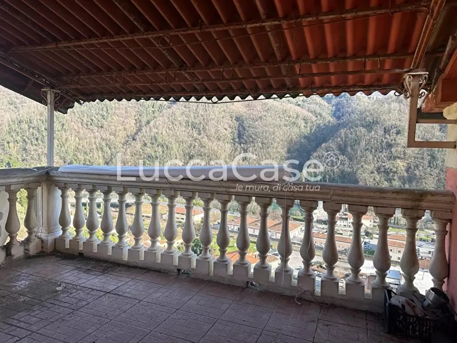 Immagine 19 di Terratetto in vendita  a Borgo A Mozzano