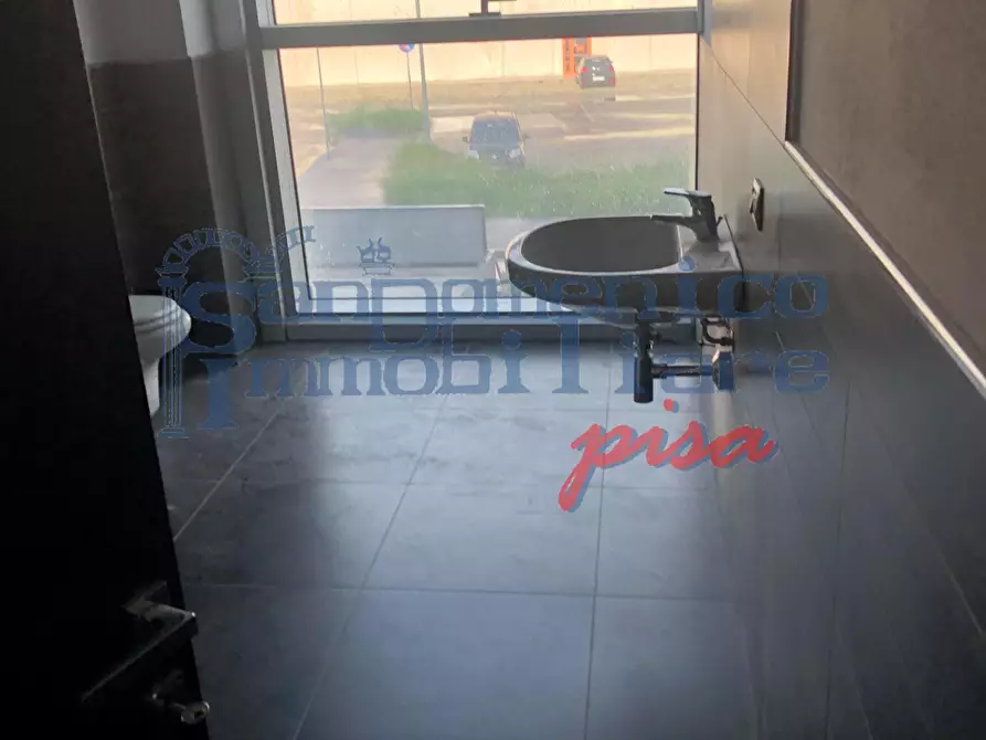 Immagine 4 di Ufficio in affitto  a Pisa