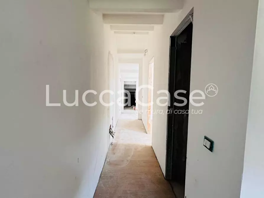 Immagine 41 di Terratetto in vendita  a Capannori