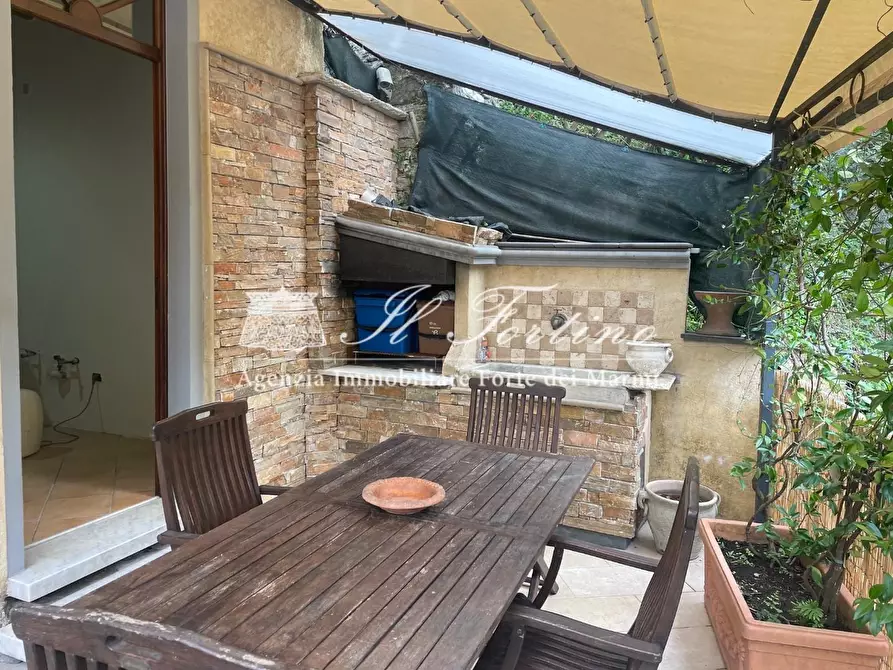 Immagine 19 di Appartamento in vendita  a Seravezza