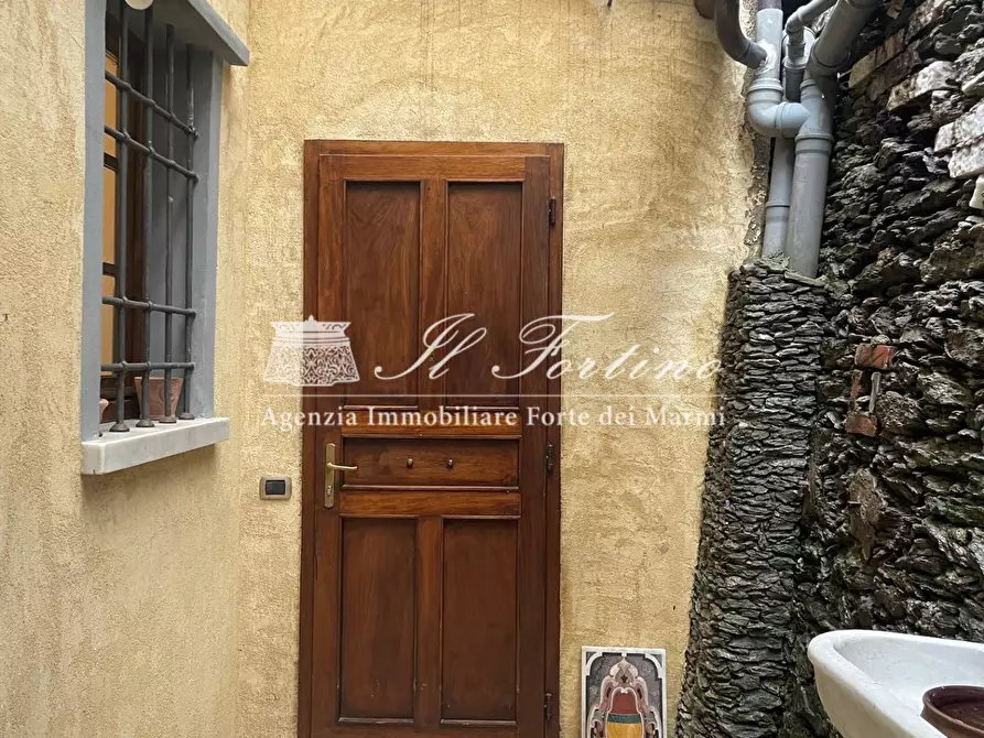 Immagine 9 di Appartamento in vendita  a Seravezza
