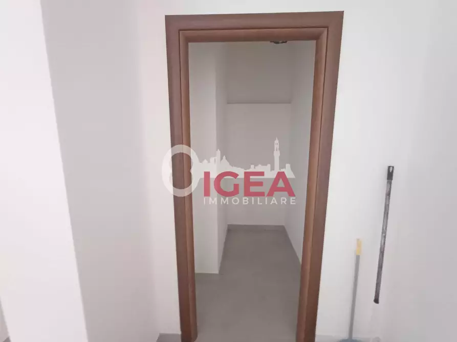 Immagine 6 di Ufficio in vendita  a Poggibonsi