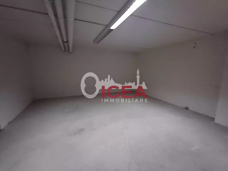 Immagine 25 di Ufficio in vendita  a Poggibonsi