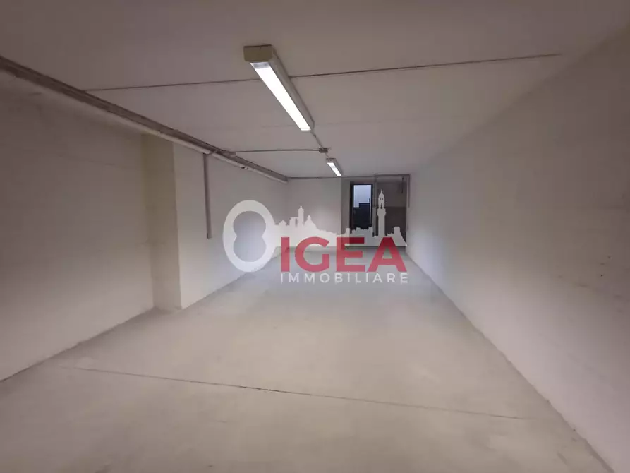 Immagine 28 di Ufficio in vendita  a Poggibonsi