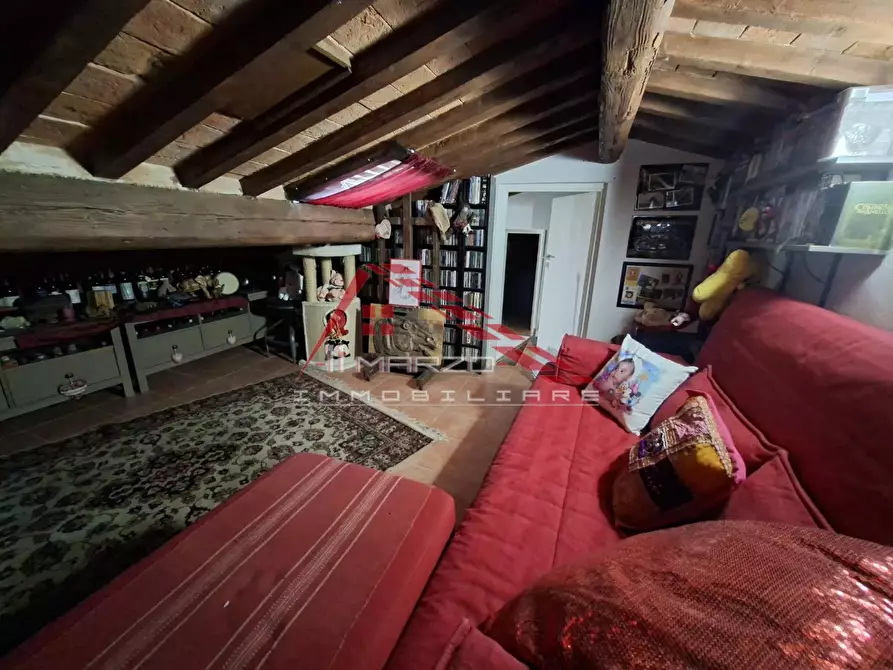 Immagine 16 di Appartamento in vendita  a Collesalvetti