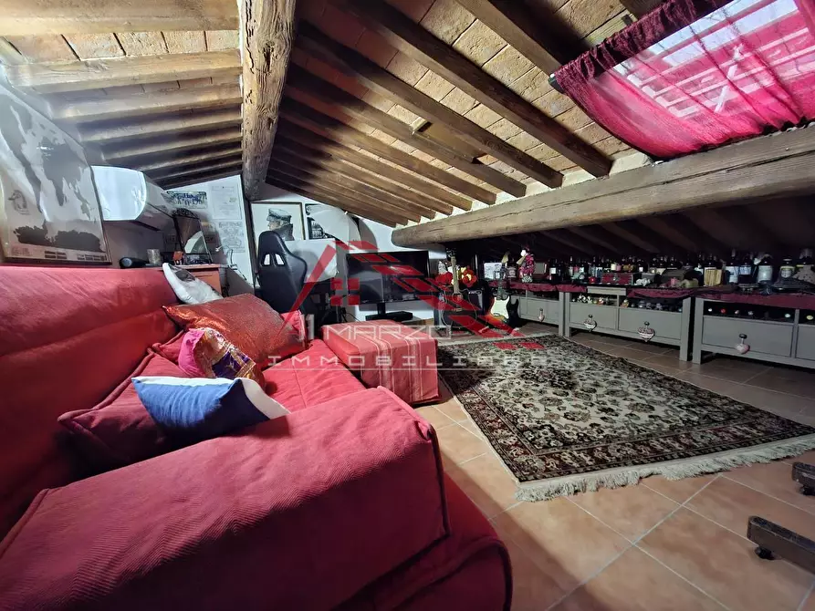 Immagine 25 di Appartamento in vendita  a Collesalvetti