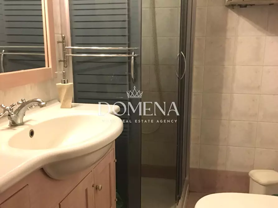 Immagine 21 di Appartamento in vendita  a Siena