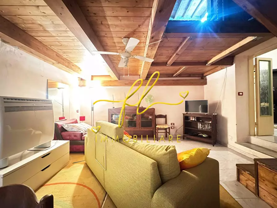 Immagine 8 di Appartamento in vendita  a Livorno