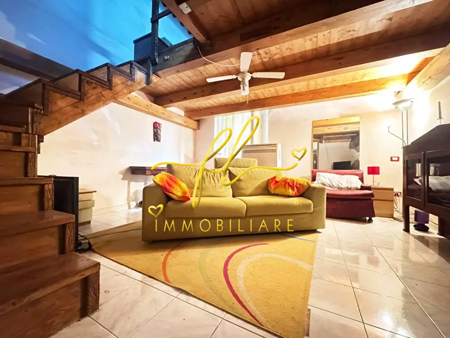 Immagine 1 di Appartamento in vendita  a Livorno