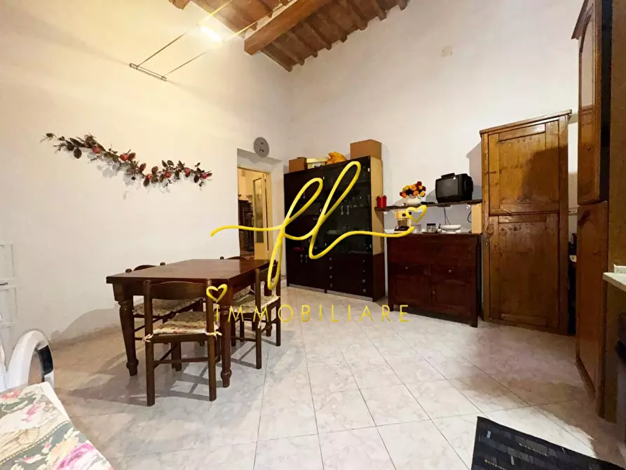 Immagine 2 di Appartamento in vendita  a Livorno