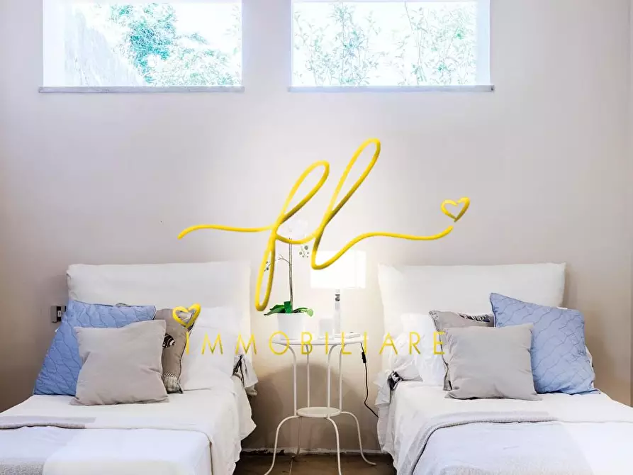 Immagine 69 di Villa in vendita  a Rio