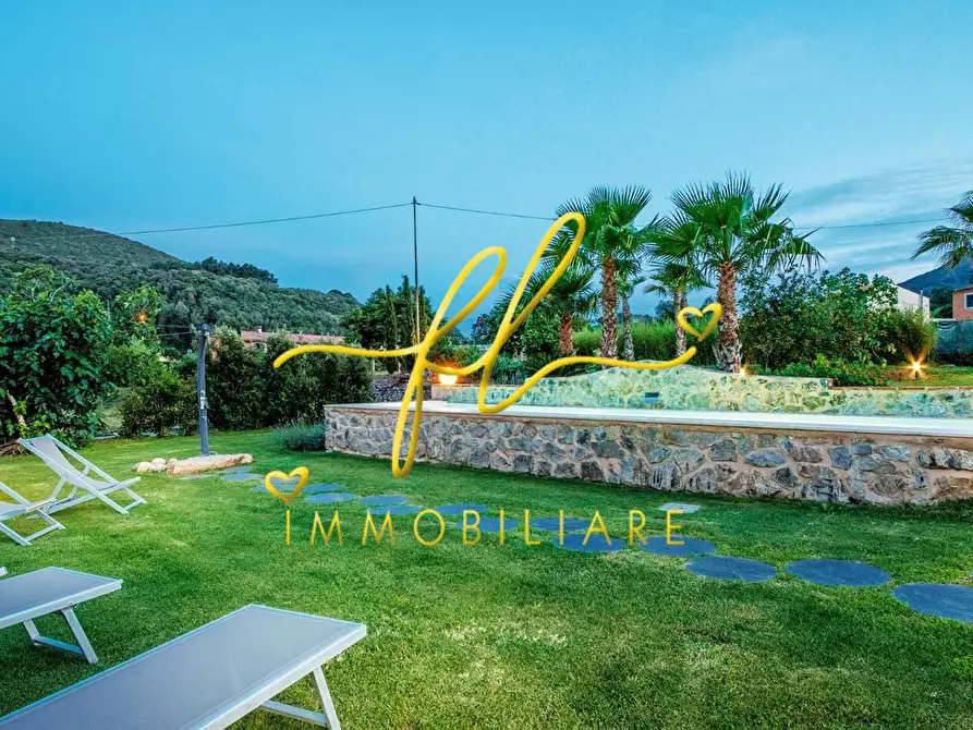 Immagine 39 di Villa in vendita  a Rio