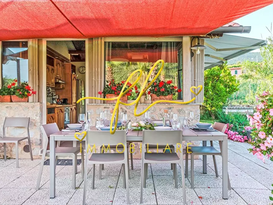 Immagine 49 di Villa in vendita  a Rio