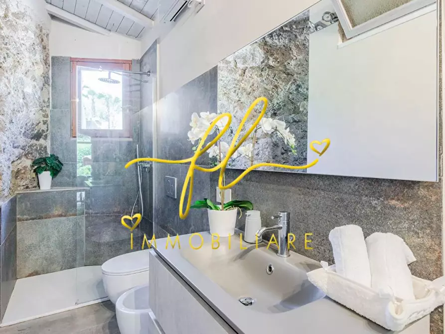 Immagine 77 di Villa in vendita  a Rio