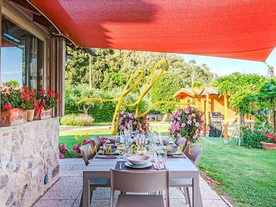 Immagine 50 di Villa in vendita  a Rio