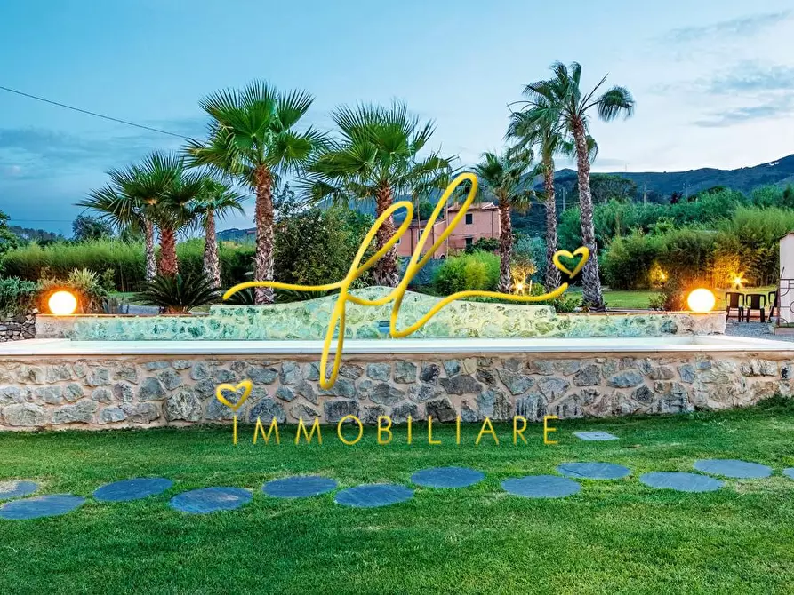 Immagine 40 di Villa in vendita  a Rio