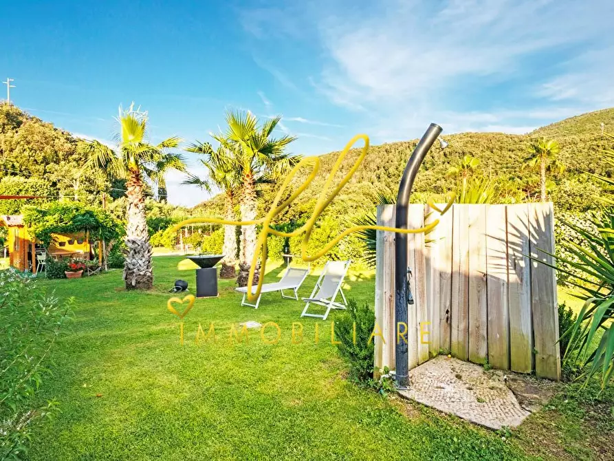 Immagine 11 di Villa in vendita  a Rio