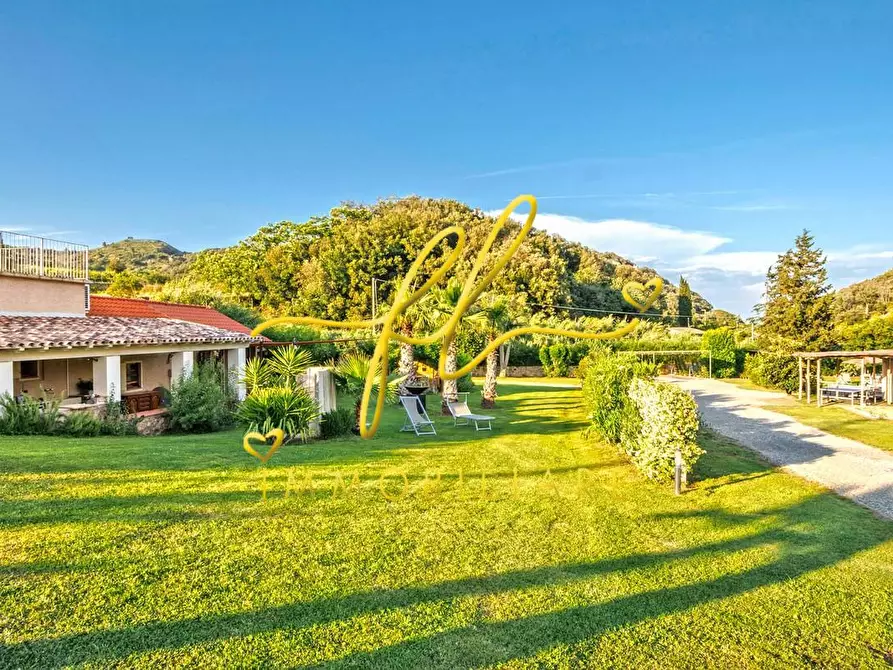 Immagine 59 di Villa in vendita  a Rio