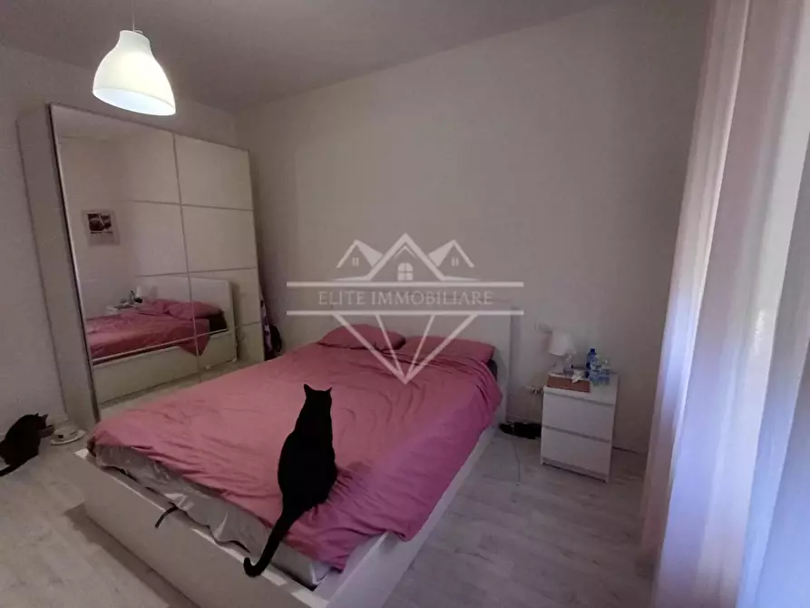 Immagine 11 di Porzione di casa in vendita  a Carrara