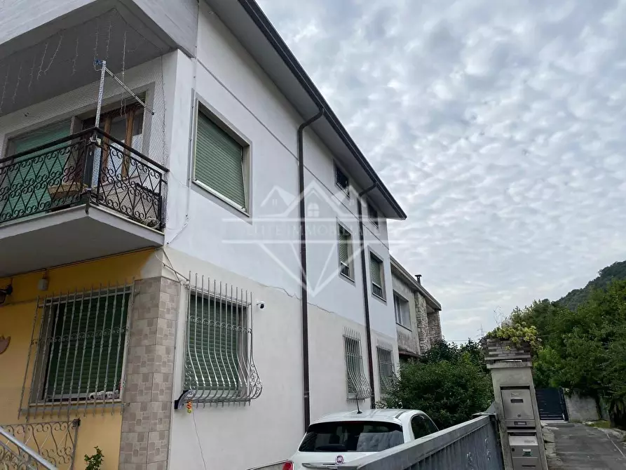 Immagine 15 di Porzione di casa in vendita  a Carrara