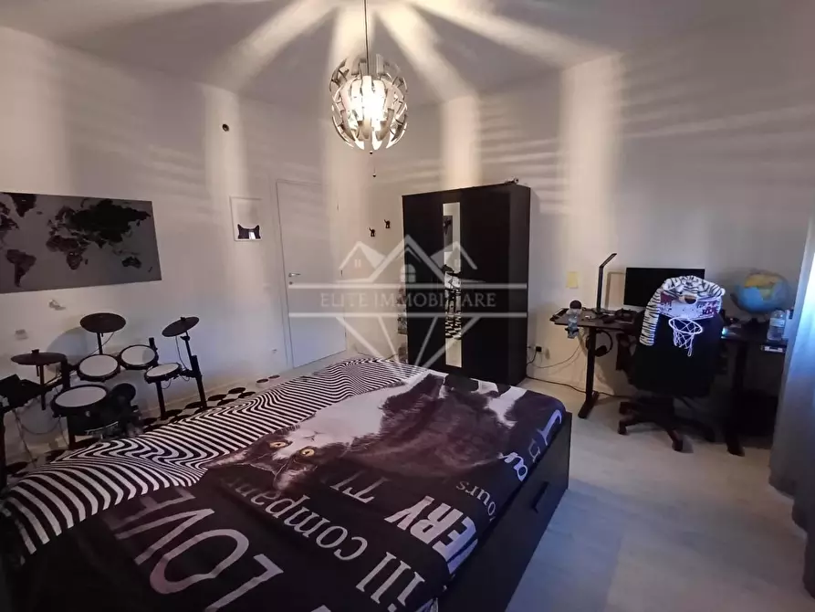 Immagine 8 di Porzione di casa in vendita  a Carrara