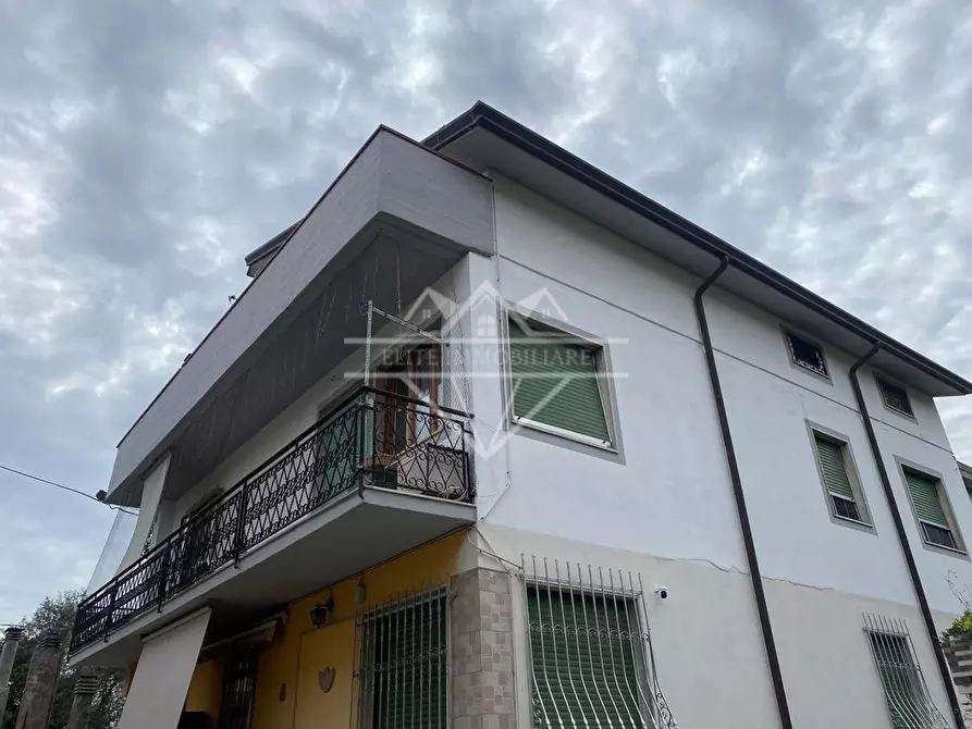 Immagine 18 di Porzione di casa in vendita  a Carrara