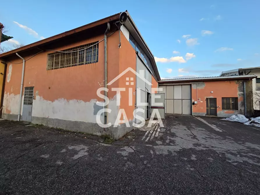 Immagine 2 di Attività artigianale in vendita  a Capannori