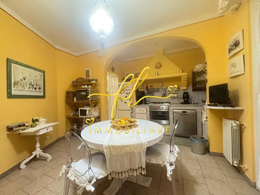 Immagine 10 di Appartamento in vendita  a Collesalvetti