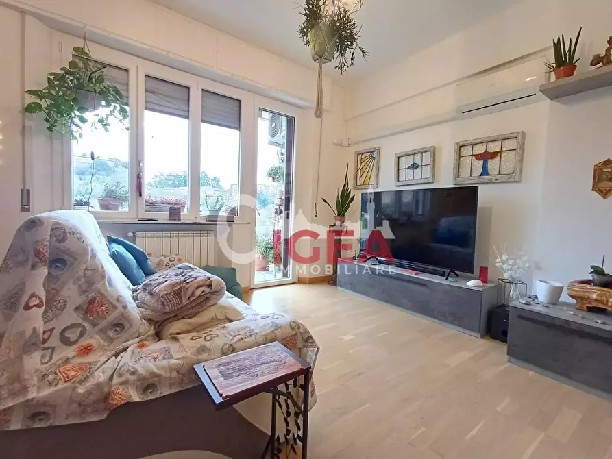 Immagine 13 di Appartamento in vendita  a Siena