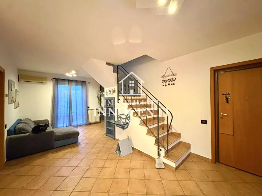 Immagine 4 di Appartamento in vendita  a Massa