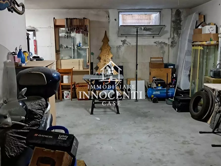 Immagine 13 di Appartamento in vendita  a Massa