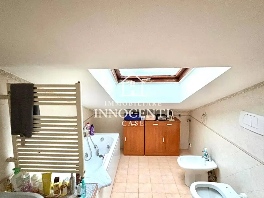 Immagine 10 di Appartamento in vendita  a Massa