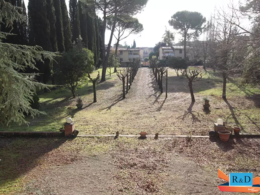 Immagine 6 di Villa in vendita  a Colle Di Val D'elsa