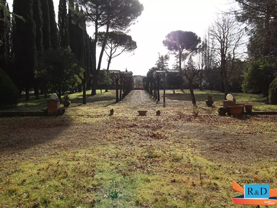 Immagine 9 di Villa in vendita  a Colle Di Val D'elsa