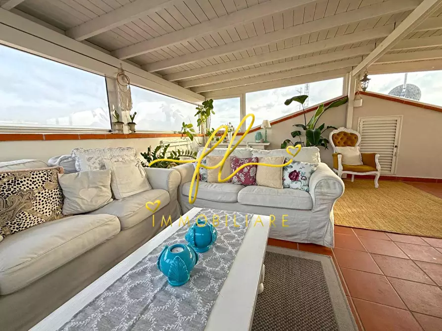 Immagine 35 di Appartamento in vendita  a Cecina