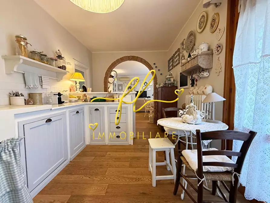 Immagine 13 di Appartamento in vendita  a Cecina