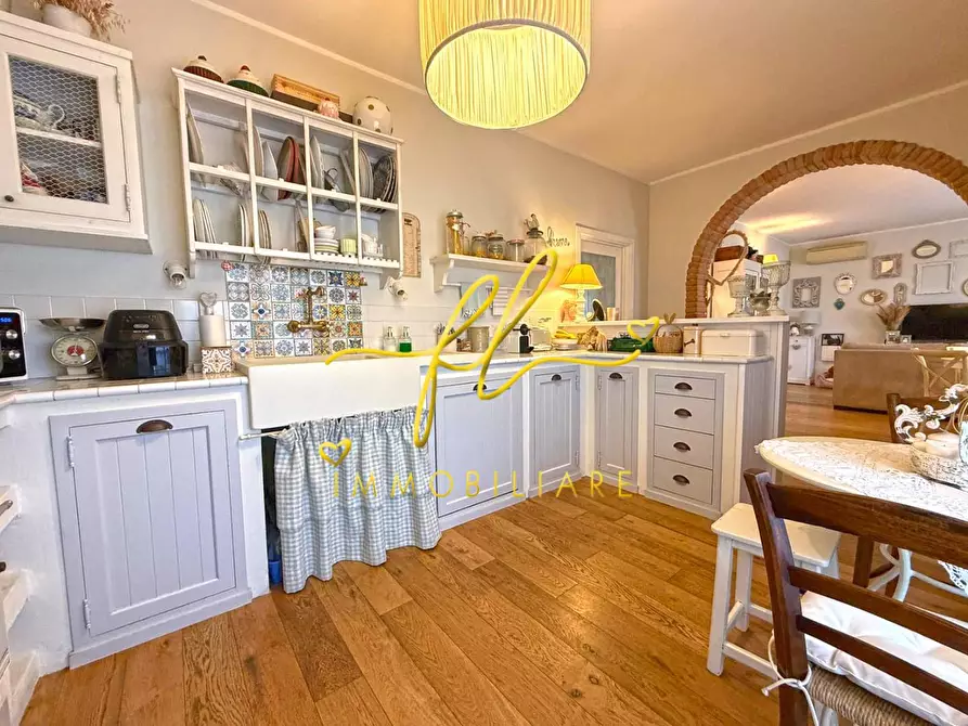 Immagine 11 di Appartamento in vendita  a Cecina