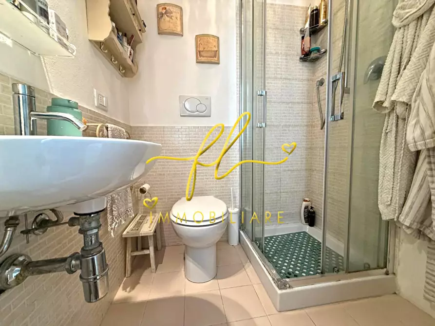 Immagine 33 di Appartamento in vendita  a Cecina