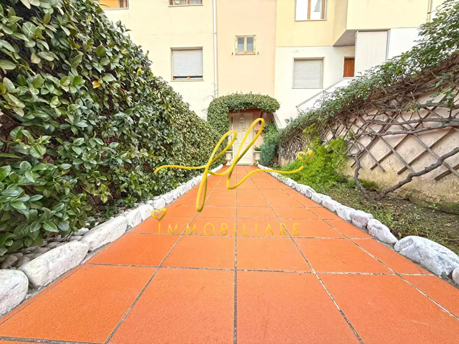 Immagine 54 di Appartamento in vendita  a Cecina