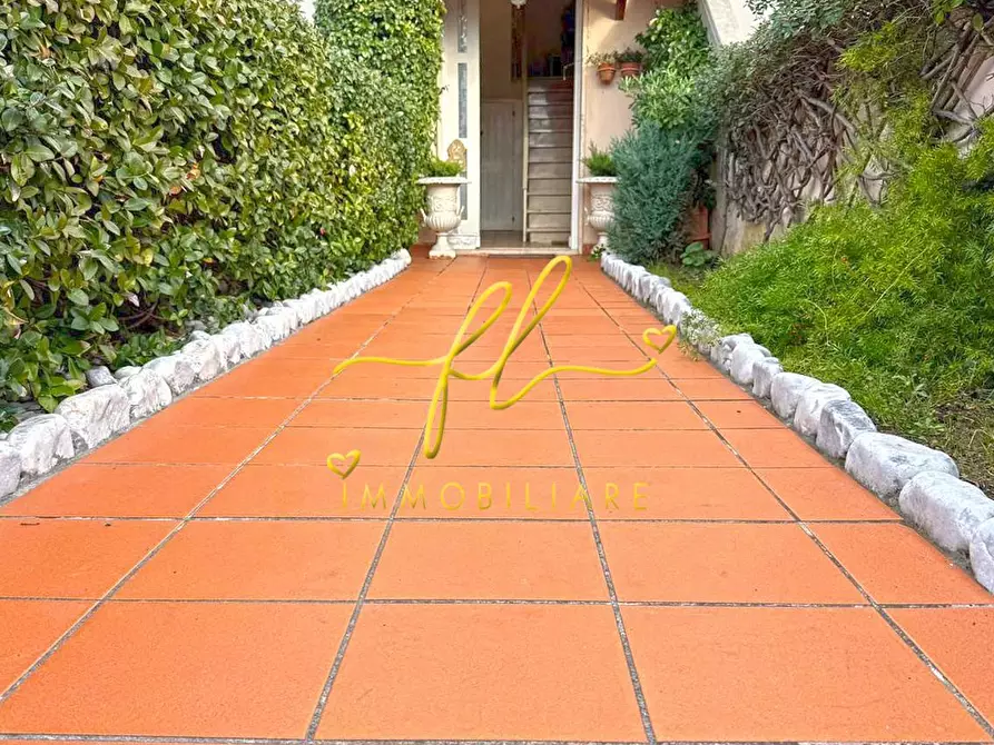 Immagine 52 di Appartamento in vendita  a Cecina