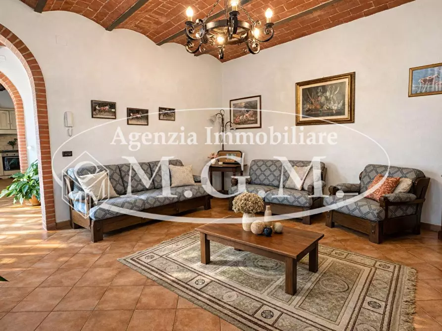 Immagine 11 di Casa colonica in vendita  a Vicopisano