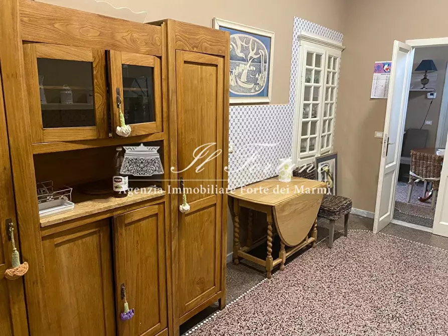 Immagine 30 di Casa indipendente in affitto  a Forte Dei Marmi