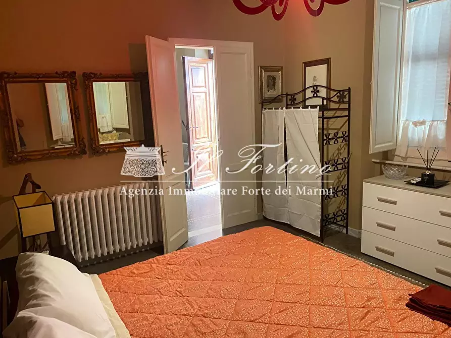 Immagine 22 di Casa indipendente in affitto  a Forte Dei Marmi