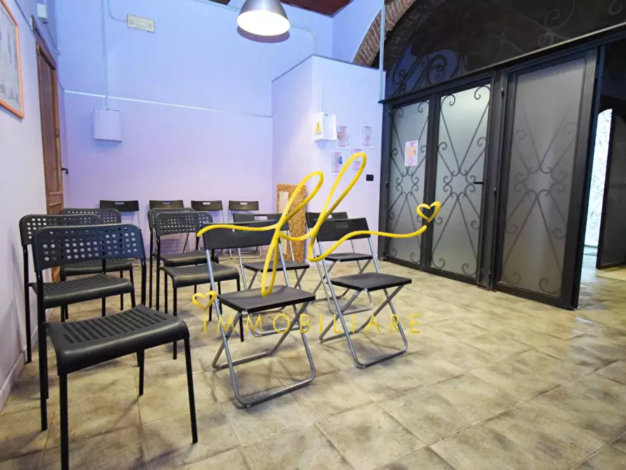 Immagine 5 di Locale commerciale in vendita  a Livorno