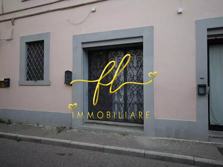 Immagine 13 di Locale commerciale in vendita  a Livorno