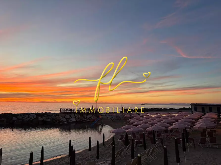 Immagine 3 di Attività commerciale in vendita  a Pisa